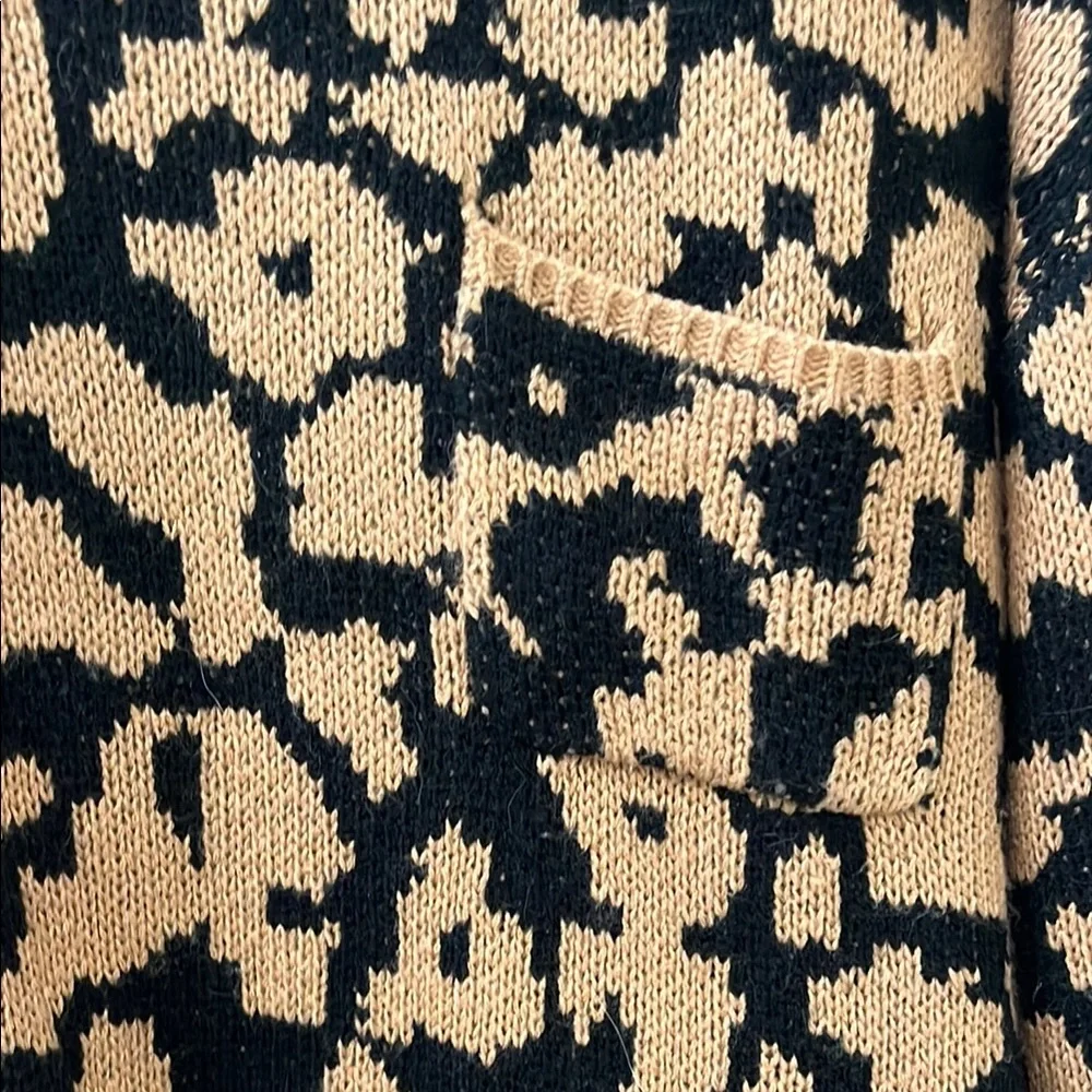 Aakaa: Women's Leopard Print Sweater - Black and Tan with Pink Accents - Picture 2 of 7